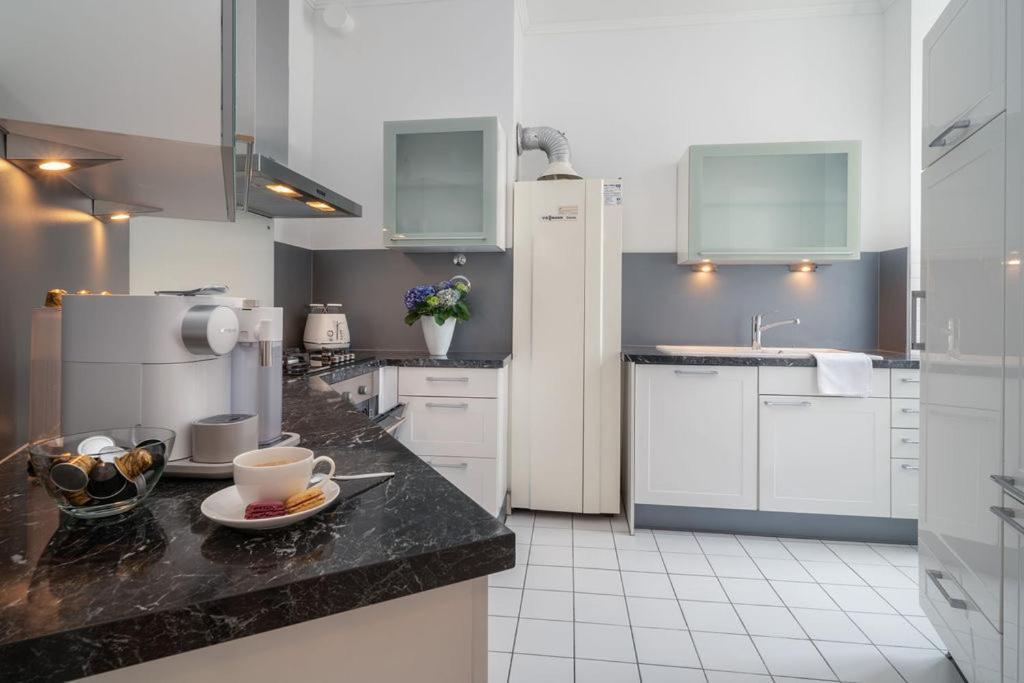 Vip Apart Center Баден-Баден Екстериор снимка
